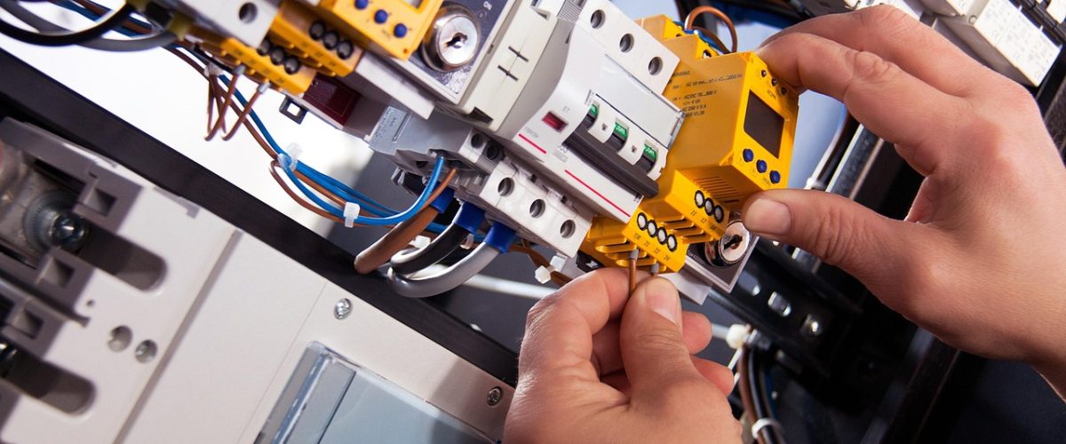 electric-4198293_1280